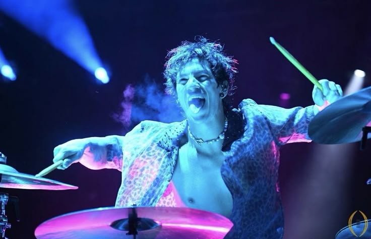 josh dun of recovtwt tweet media