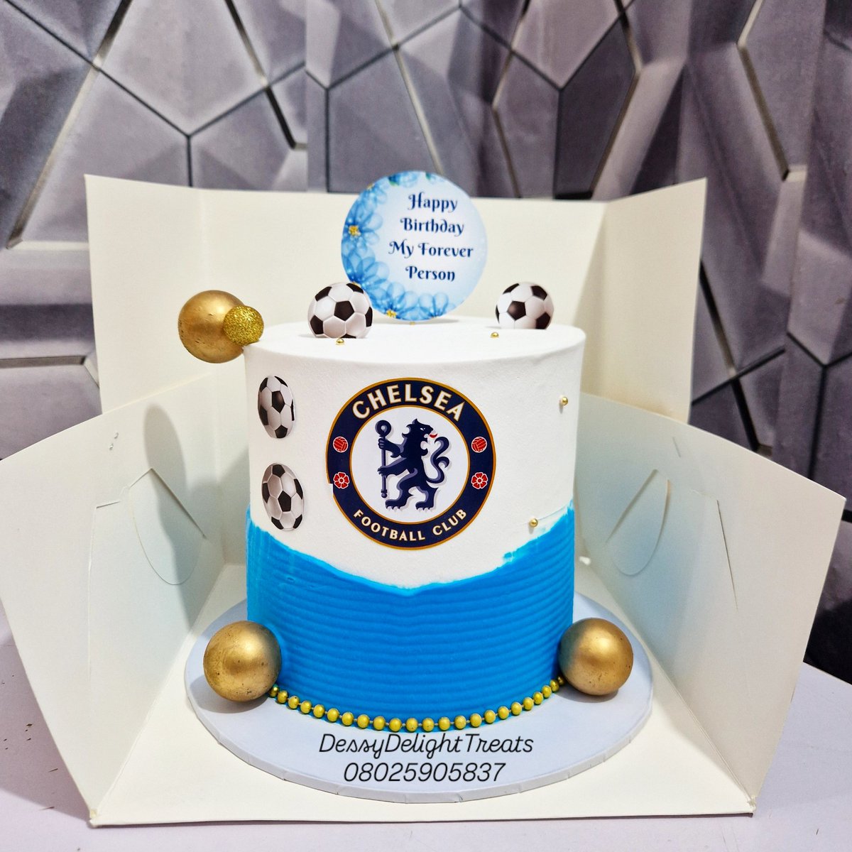 dessydelight's tweet photo. A Chelsea themed cake for a Chelsea fan.
We make moist tasty and beautiful cakes.
Location: Ketu, Lagos
Enquiries: https://t.co/9YDJ2h22AN https://t.co/KZARke8zsw