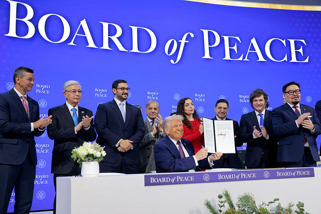 RaiTre's tweet image. A Davos nasce il Board of Peace. Ad Abu Dhabi vertice con USA e Russia su Ucraina. In Italia si avvicina il referendum su riforma giustizia.
#ReStart con @AnnalisaBruchi: 09:45 #Rai3
Con @petergomezblog @FrancoBechis @AndreaOstellari @sbonaccini #DavideMariaDesario @gbarbacetto