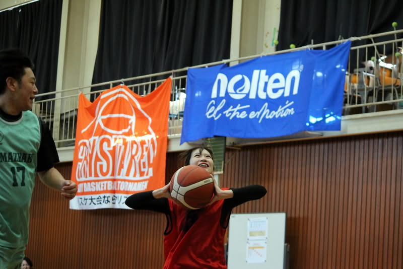 クリスタリア tweet media