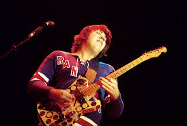 RockOthers's tweet photo. #AlmanaccoRock #Chicago #TerryKath
by @boomerhill1968
il 23 gennaio del 1978 ci lasciava Terry Alan Kath talentuoso chitarrista e cantante oltre che compositore dei Chicago. https://t.co/ZaU1zrDqmM