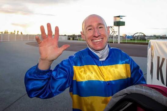 3ybRacing's tweet image. 9.00AEDT join @eyesgk @wildeb1 @trash_cann for the Blue Diamond Previews @MelbRacingClub - 
Our guest is “The Wizard from the West” William Pike who hits Melb for one ride #TheBestTeamInRacing #ThanksTo @PalmerbetAU &amp;amp; TheWhalersHotel #GambleResponsibly