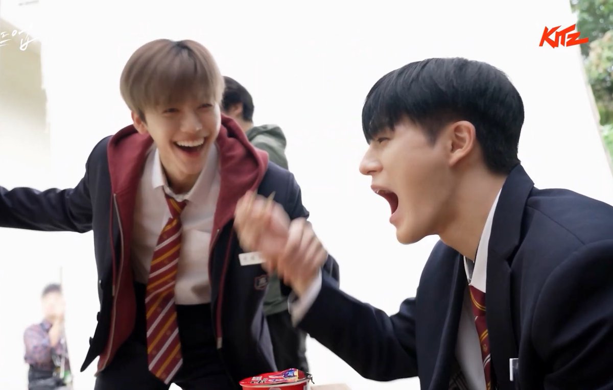 milinajane's tweet image. เอาจริงนะ ถ้าชั้นเป็นแทฮีคือไม่ไปเกิดแน่นอน ขออยู่แกล้งยัยขี้งอนตายิ้มนี่ทุกวันดีกว่า โครตน่ารักเลย 😭