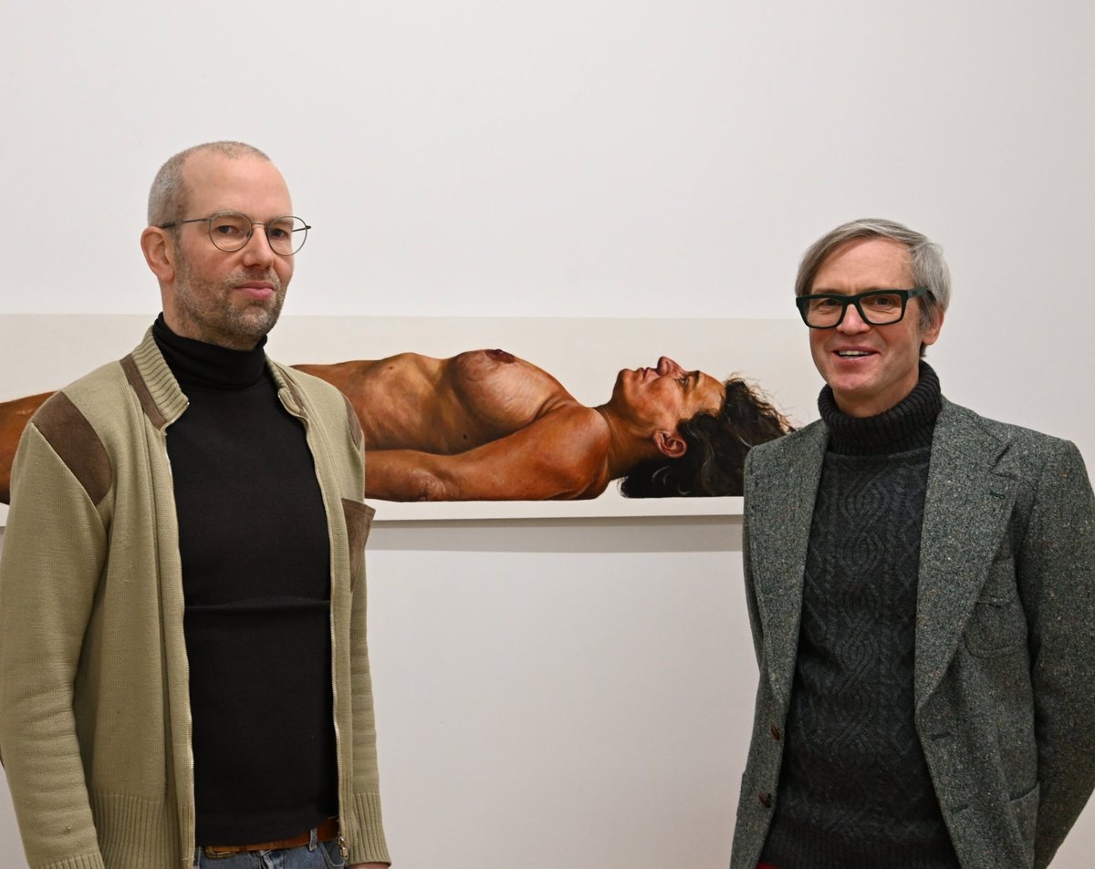 asterkult's tweet image. «Schönheit?» läuft noch bis 8. März 2026 in der @ZeRa_Leipzig 

"Schönheit muss vermittelt werden. Vertikal. Es gibt häßliches und ich kann auch sehr genau erklären, warum dies und jenes häßlich ist."

Und laut der jüngsten Künstlerin ist das Schöne gebunden an Herkunft, Harmonie…