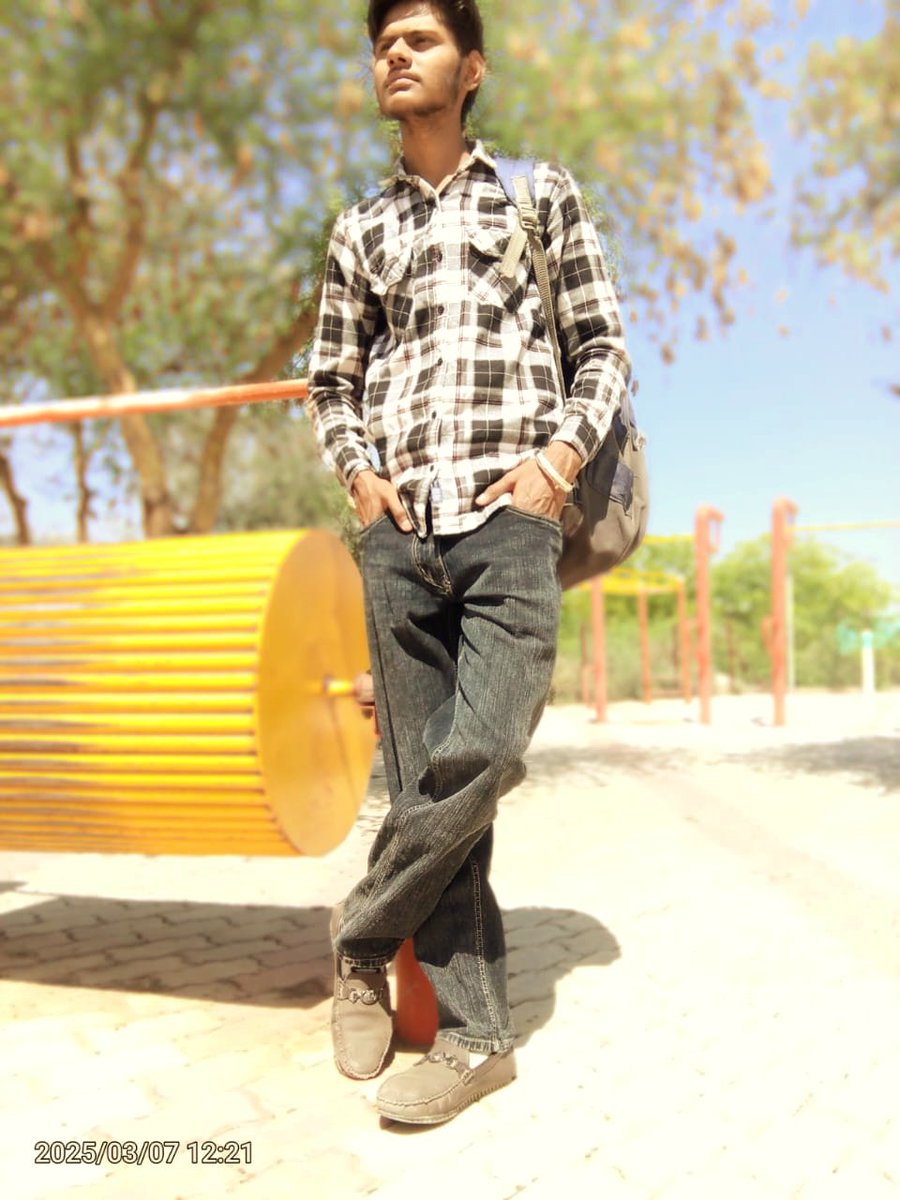 Rameshkumar_857's tweet photo. Nature park churu  🏞️ 
.
Outstanding nature 
.

#rameshkumarghantel #rameshkumarboy1m #facebook #virelpost #NatureLover https://t.co/UZ380RHuZm
