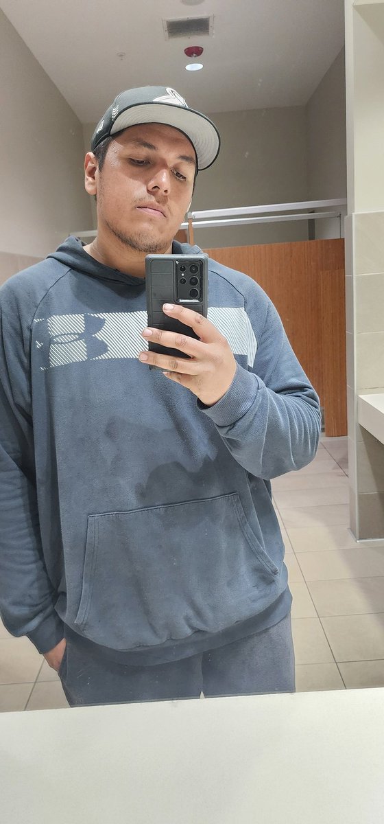 Albert_478's tweet photo. Hardly ever do side comparison pics but was scrolling and these from 2 years apart. Honestly need to be more prouder of how far I've came man 🫡 still a long wat to go tho!!! Rn at 270.9 https://t.co/yC4u5Gva38