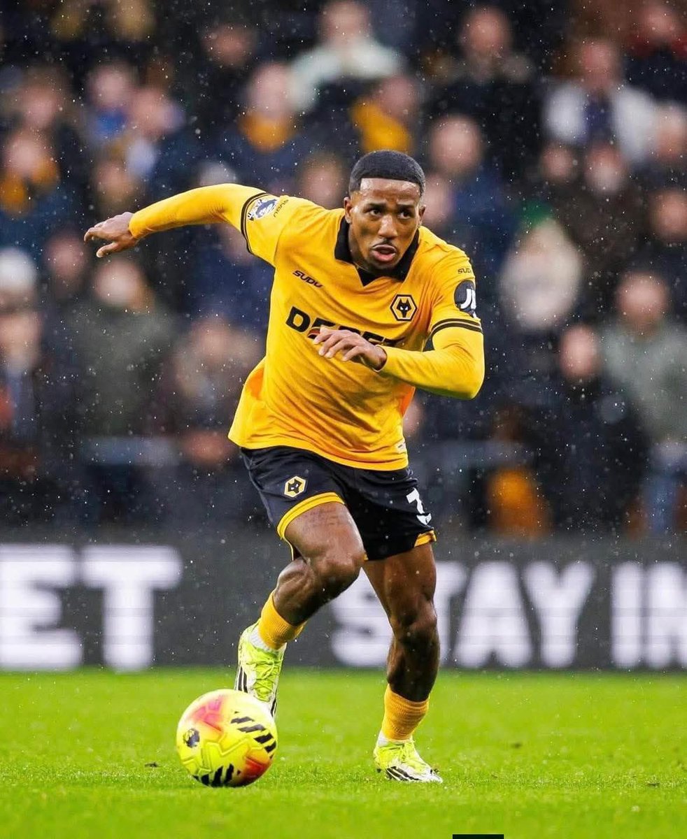 Ohhmulema's tweet photo. 5 titularisations d’affilée, jamais remplacé !
Et Wolves n’a plus perdu depuis 5 matchs sans défaite !
La course au maintien continue !
📊 Série actuelle :
✔️ 3-0 vs West Ham
✔️ 6-1 vs SHREWSBURy 
🤝 Matchs Nuls vs Newcastle, Everton &amp; Manchester United
Rien que ça bravo Wolves https://t.co/TOMFqtobOF