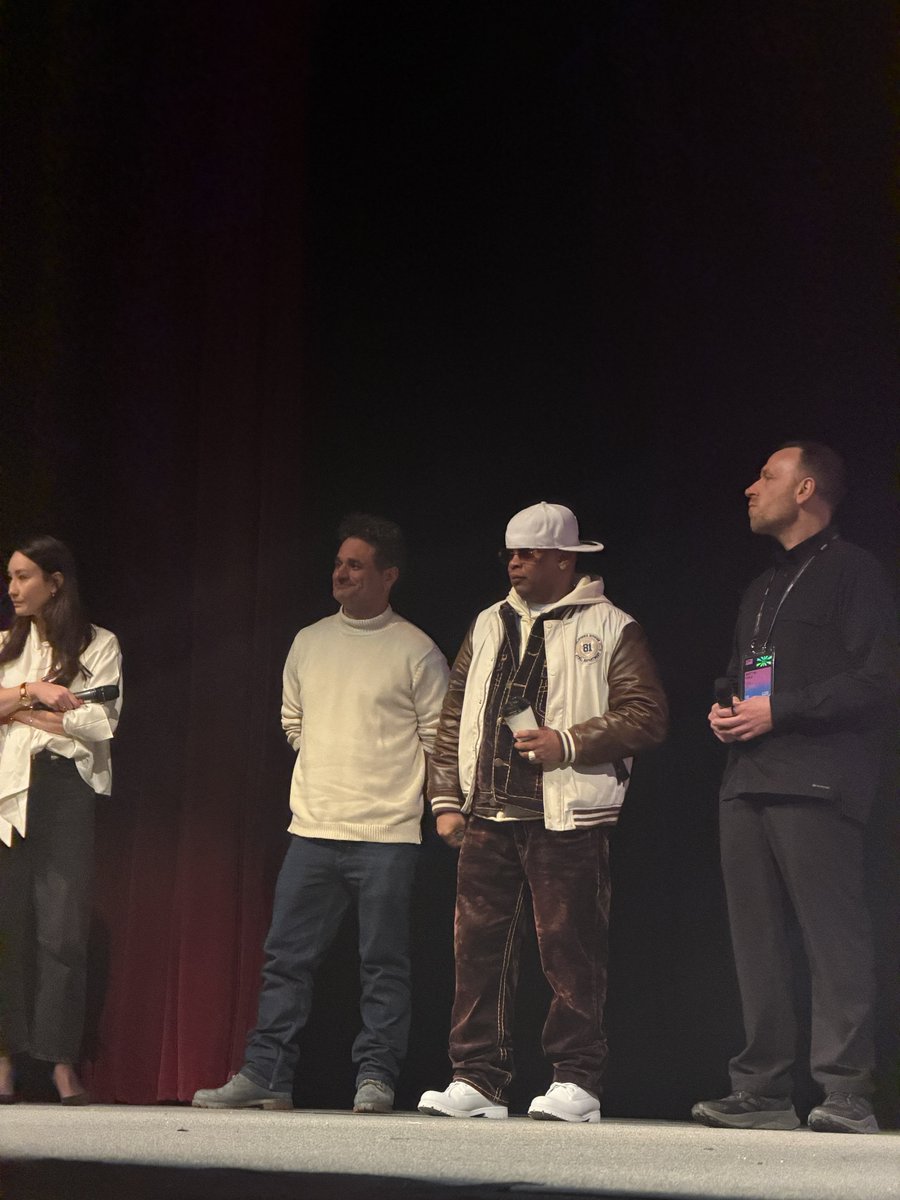 Chris Barrett tweet media