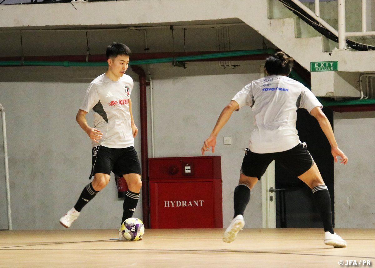 🔹フットサル日本代表🔹

1/27(火)に開幕する『AFCフットサルアジアカップインドネシア2026』に出場するフットサル日本代表🇯🇵
国内での事前キャンプを終え、1/19(月)に開催地であるインドネシアに入り、現地での直前活動を開始しました✈️🇮🇩