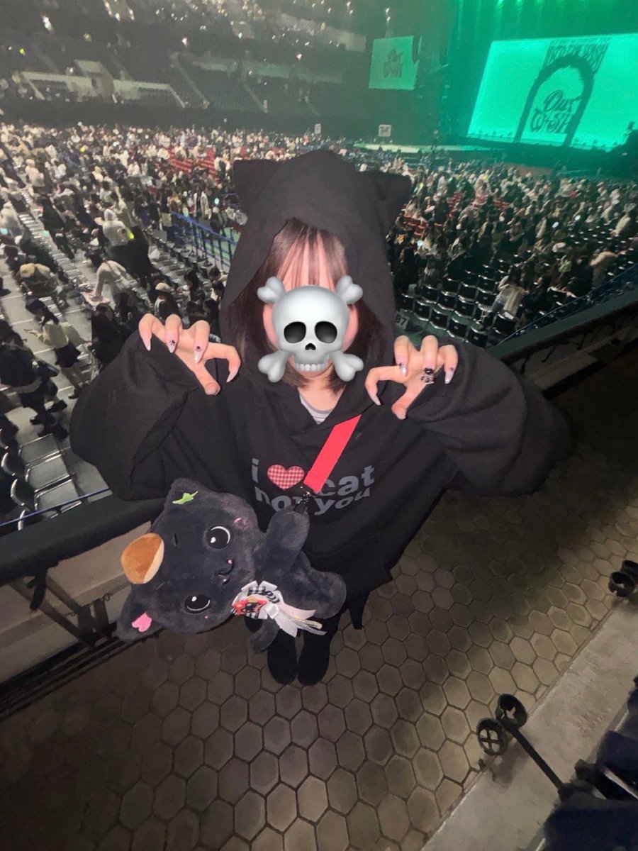 jelly0c's tweet photo. 위시 요요기 공연…..냥냥 🐈‍⬛
샄 덖…냠냠🍡 https://t.co/aOxSiYpWbb