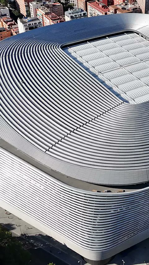 Vengo a recordar que esta BAZOFIA LES HA COSTADO 2000 MILL
Principal causante de la deuda q arrastra al Madrid y q lo va a convertír EN SAD Y de que el Madrid vaya a JUICIO!
Que gran gestión de Florentino 🤣🤣🤣