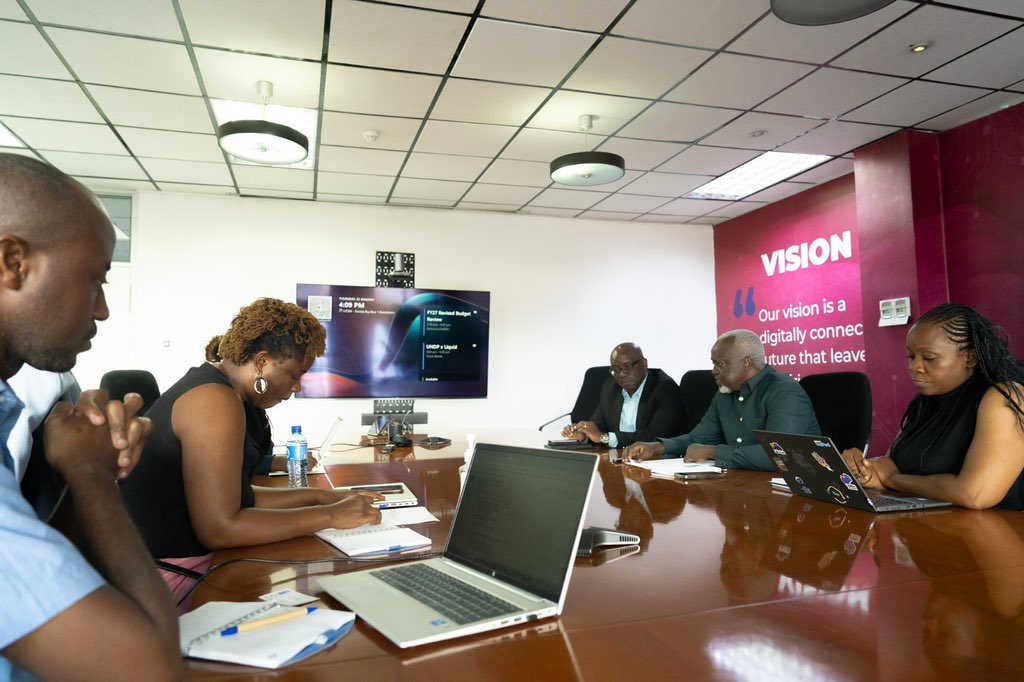 UNDPZambia's tweet image. Partnering with @LiquidInTechZM, we've expanded digital access for youth through the @MukubaUniPod and @timbuktooafrica #MineTechHub.🌐🇿🇲

Today we met to discuss what comes next - what to scale and what to build to power Zambia’s next wave of innovation!🌍

#SDG17 #SDG9