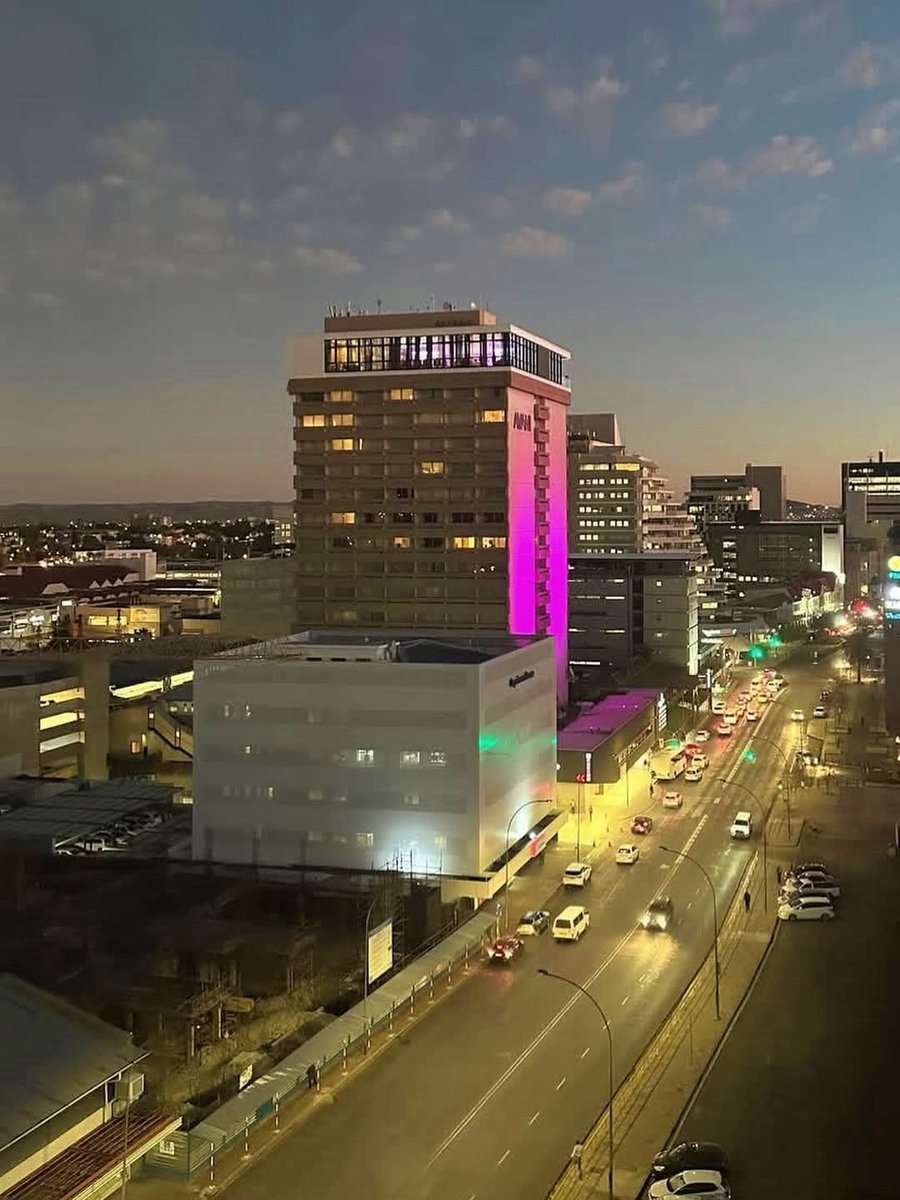 mOkapendi tweet media