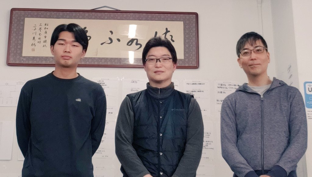 大阪「梅田囲碁センター」にて、古谷裕九段、お弟子さんの中川拓海新初段と記念撮影📸
古谷先生とは２４年ぶりの再会でした🤗
突然お伺いする形になりましたが温かく迎えていただき、ありがとうございました✨