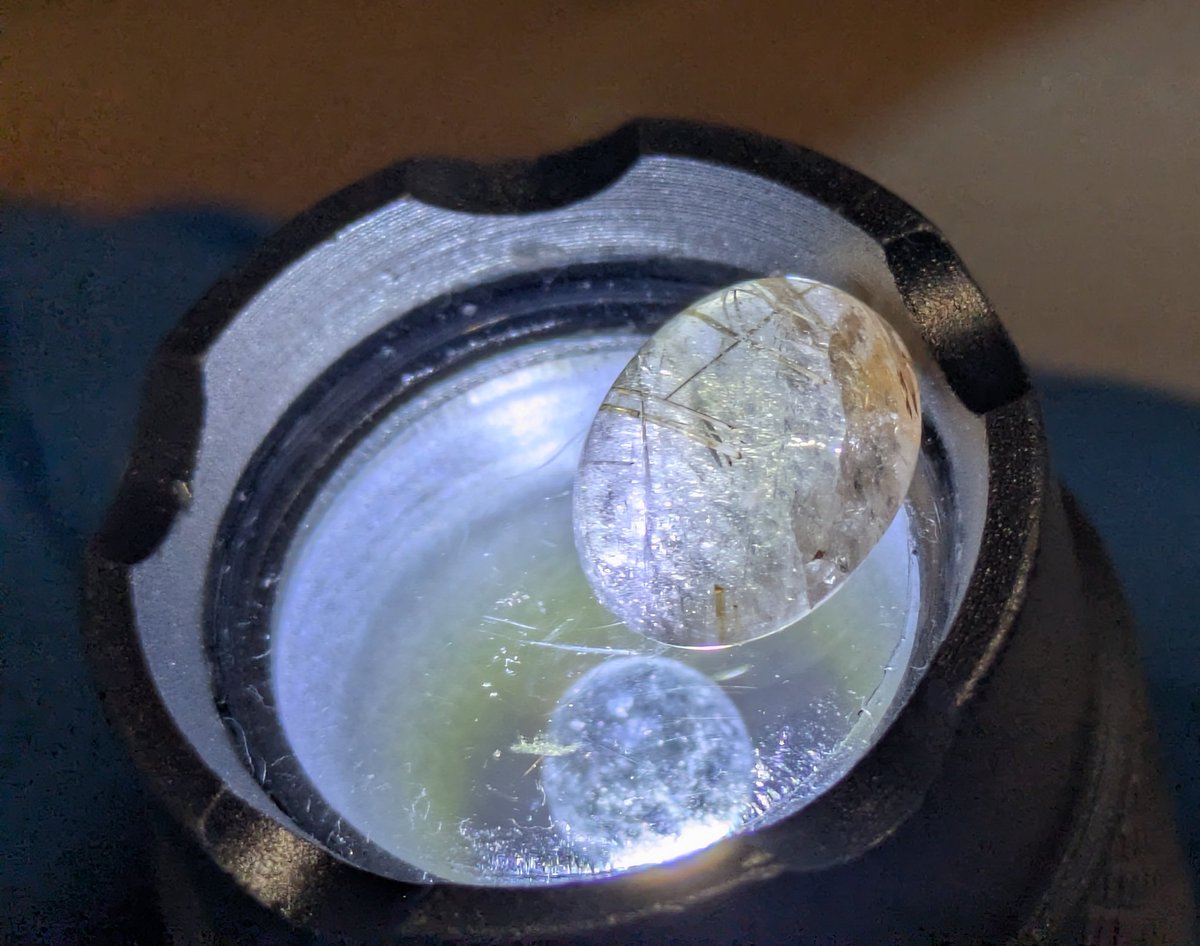 1213Mn's tweet photo. ルチルクォーツ Rutilelated quartz
ルチル(金紅石)を含む水晶.針水晶
ルチルはチタンの酸化鉱物 https://t.co/zeBvMJOjo5
