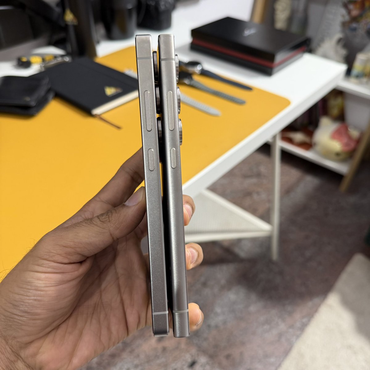 Which is a Better looking phone ? S 25 ultra or S 24 ultra ?