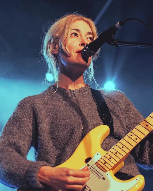 #MENITRUST

純粋に生で歌声聴けて幸せやった。
ほんと夢の中だった。
また日本来てほしい。
たまにする笑顔が可愛すぎた。