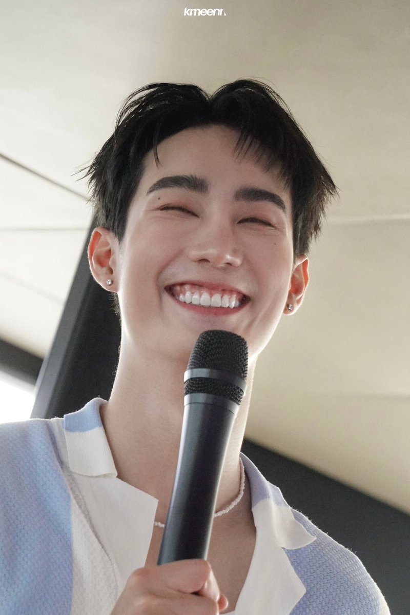 qinqin510's tweet image. เหมือนมาก!!! จะบ้าาาา💗💗💗💗💗

#TOMAFOX #fforce_