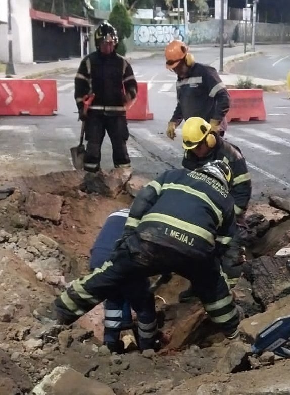 Bomberos Ciudad de México Oficial tweet media