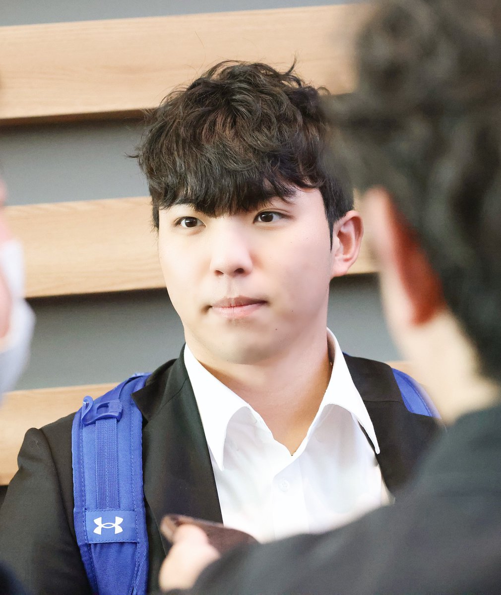 인타뷰

260123 스캠 출국
#삼성라이온즈 #김영웅