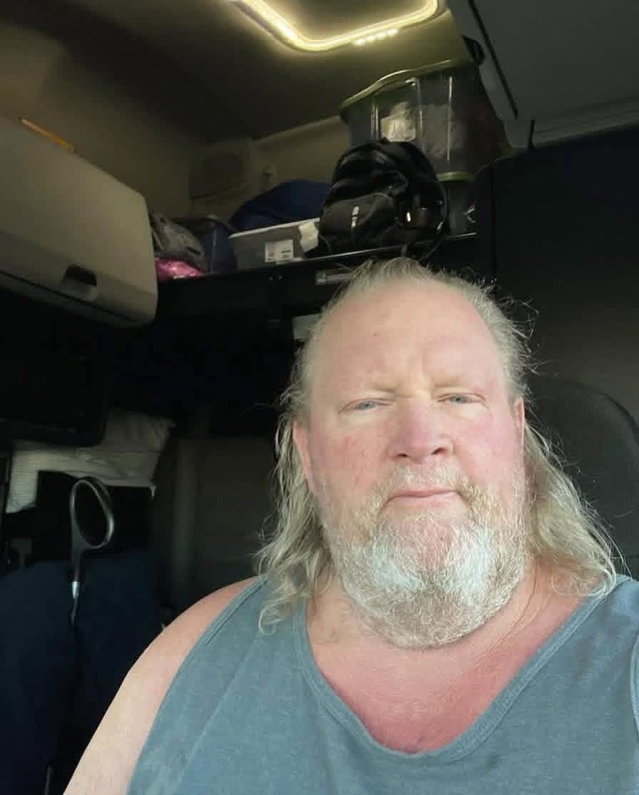 Truck driver tweet media