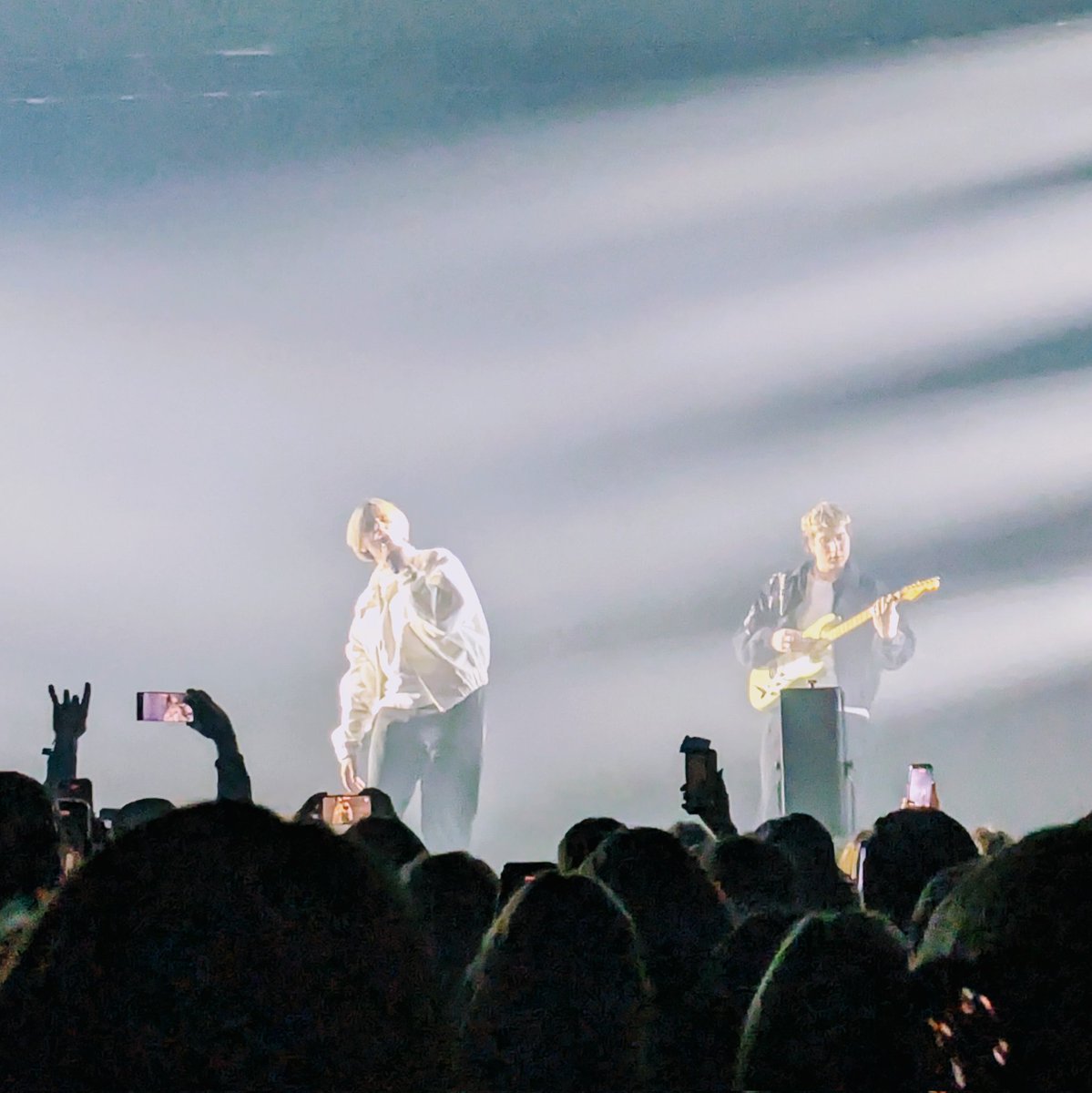 thanatos_ka's tweet image. КОНЦЕРТ KATARSIS ЗА ДОНАТ

вчора дещо назнімала на великому литовському концерті

тож кину вам персональне відео за ✨донат✨

ви мені – скрін донату в реплаї.
я вам – частинку пісні

*звісно, повністю пісень не знімала, двіжувала
**якщо довго не відповідаю, їм цепелін