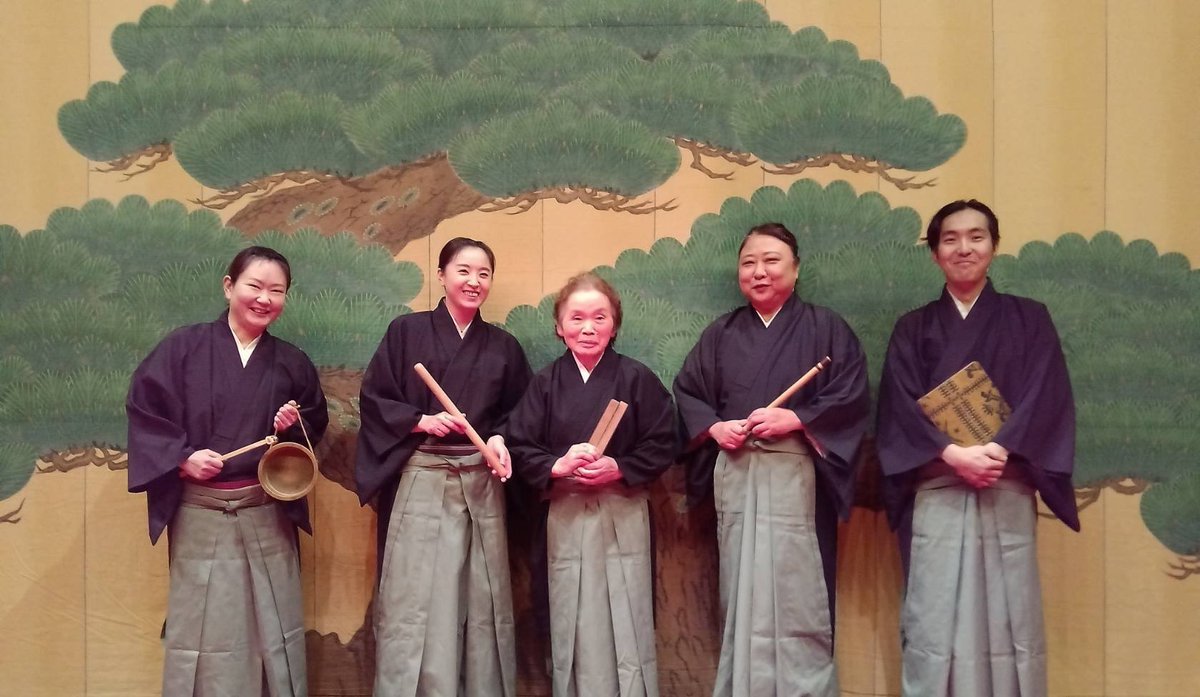 一人三番叟 清和文楽では｢寿式三番叟｣を演じる機会が多いのですが、昔