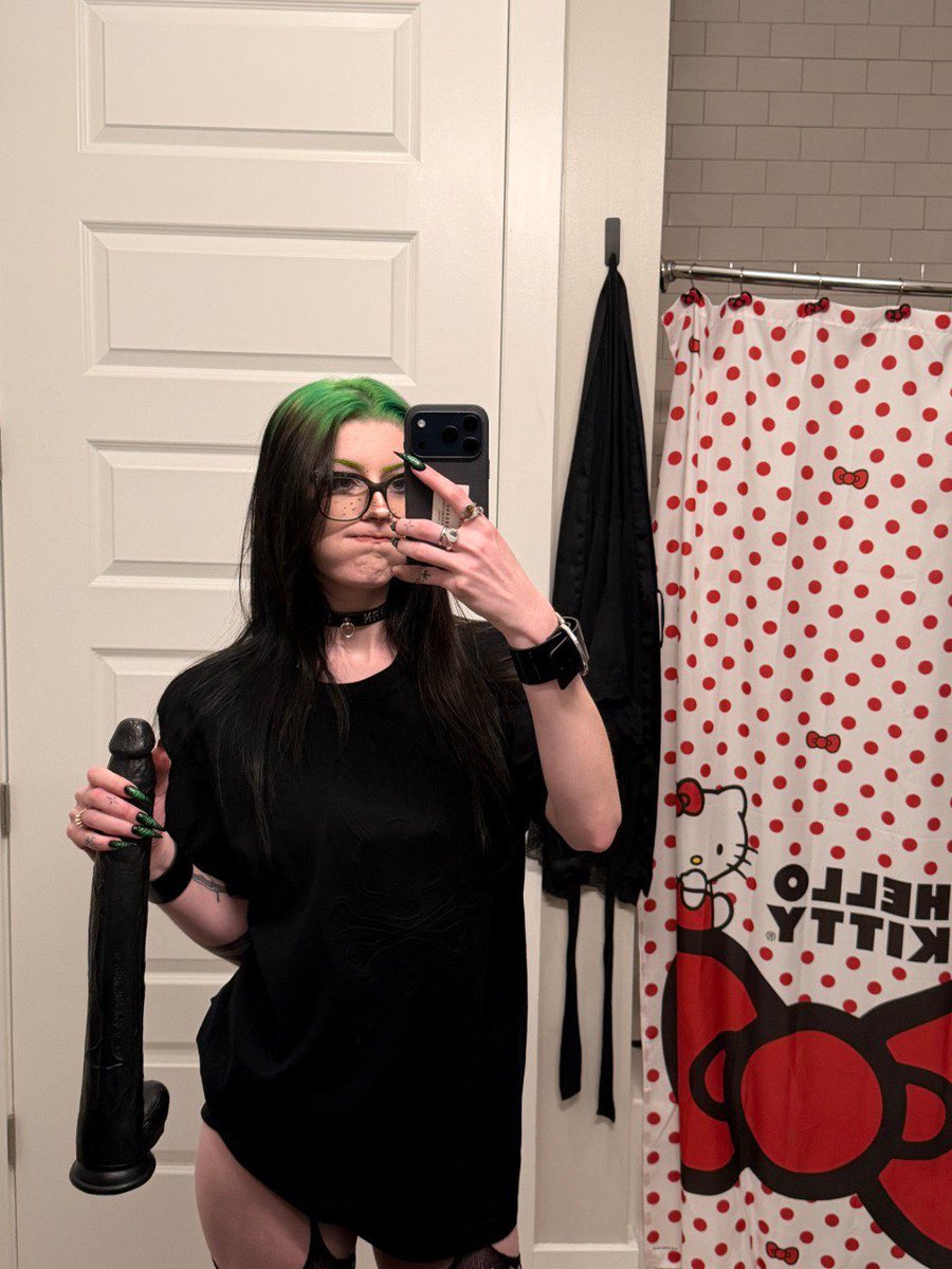 Rayback715's tweet image. srsly hate performative one, if u a real one send whimper audios