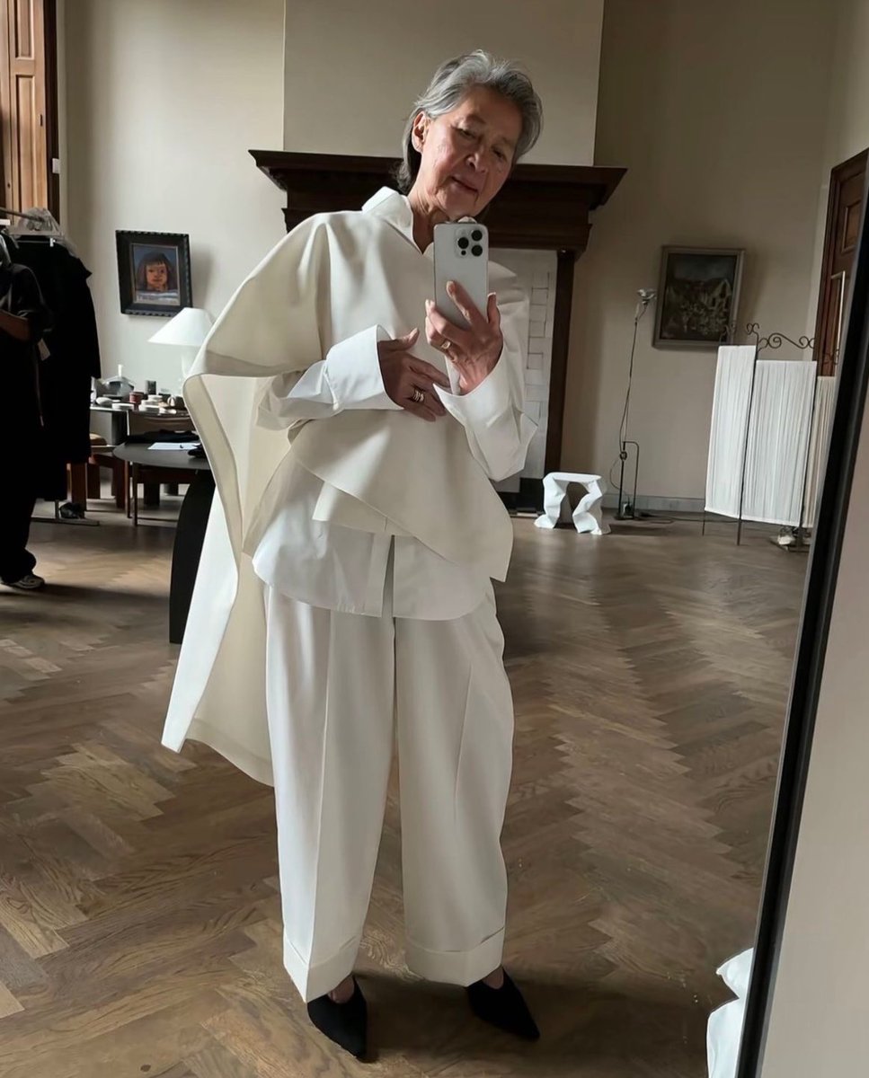 Me in the future sending fit pics to my grandkids