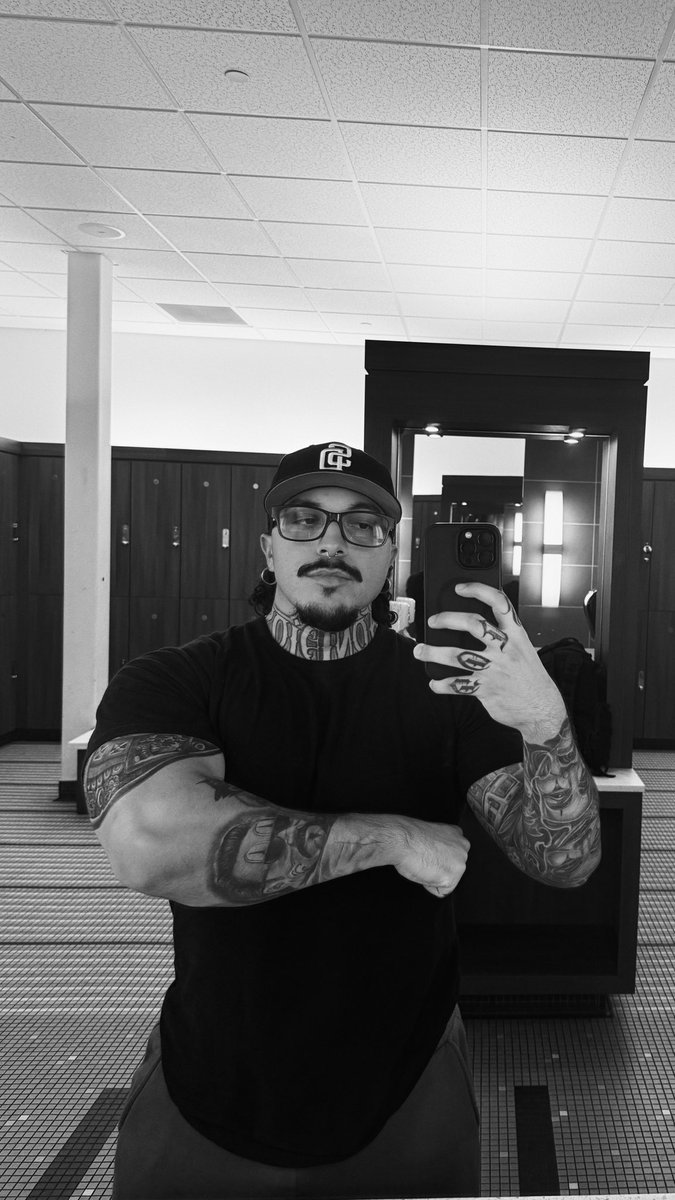 1904lito's tweet image. 