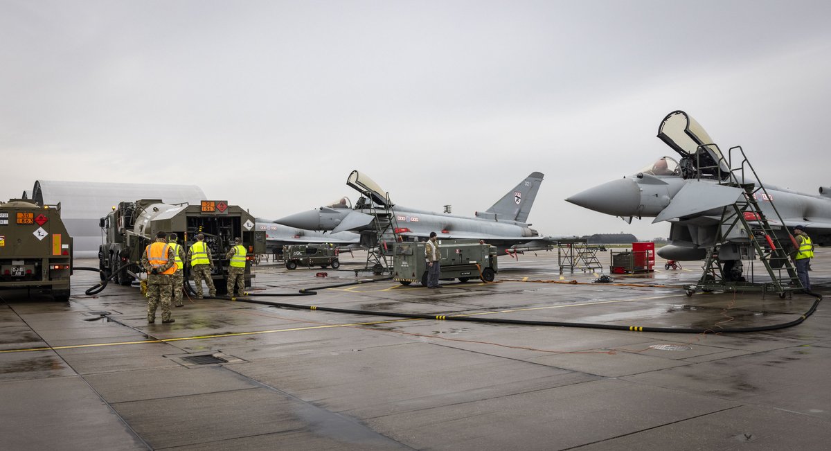 For our second #PhoonFriday post our <a href="/RAFPhotog/">RAF Photographer</a> AS1 Shauna Martin caught No 2 MT Squadron from <a href="/RAF_Wittering/">RAF Wittering</a> when they visited yesterday. 2MT is the RAF road going heavy lift capability: raf.mod.uk/our-organisati… #rafglobalenablement