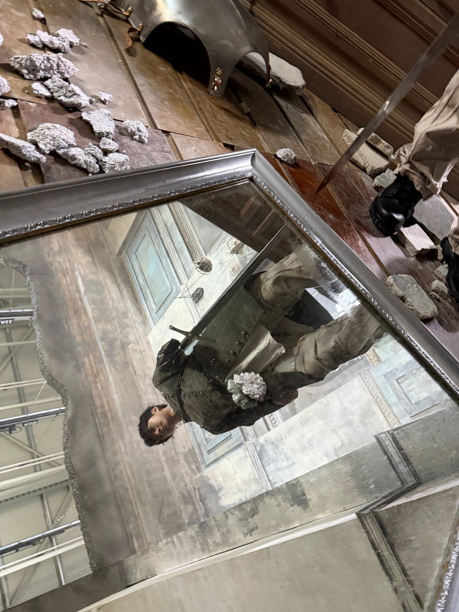 weareoneEXO's tweet image. swish ⚔️

#EXO #엑소 #weareoneEXO
#Crown #REVERXE