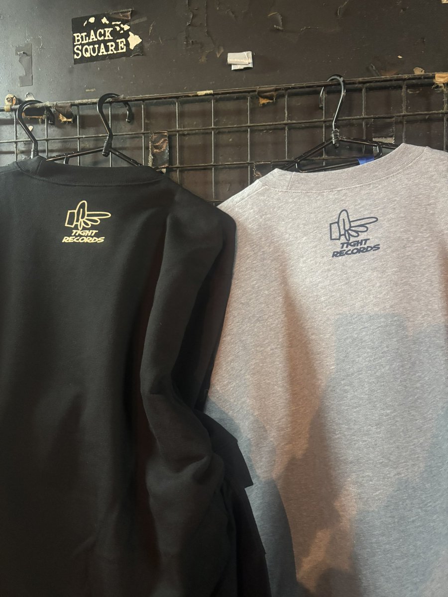 BlockMario2's tweet image. 本日の横浜F.A.D🐲🐲🐲
"Keep Fighting"から

Logo Sweat登場！！！！

2色で行かせて貰います！！！

OPEN 18:30

当日券出ます！！！