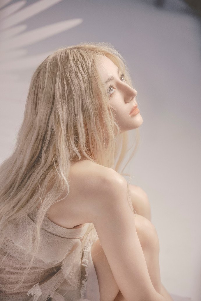 h_maryam1's tweet image. Reba in blonde does exist