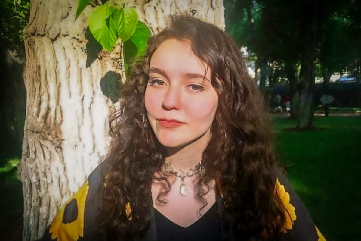 Gaziantep’te 12 Nisan 2022’de arkadaşıyla scooter sürerken eski Nizip Belediye Başkanı AKP’li Mehmet Sarı’nın yeğeni, Nizip Ticaret Borsası Başkanı İbrahim Sarı'nın oğlu 17 yaşındaki Osman Sarı’nın araçla çarpması sonucu yaşamını yitiren Ezgi Alya Yiğit davasının karar