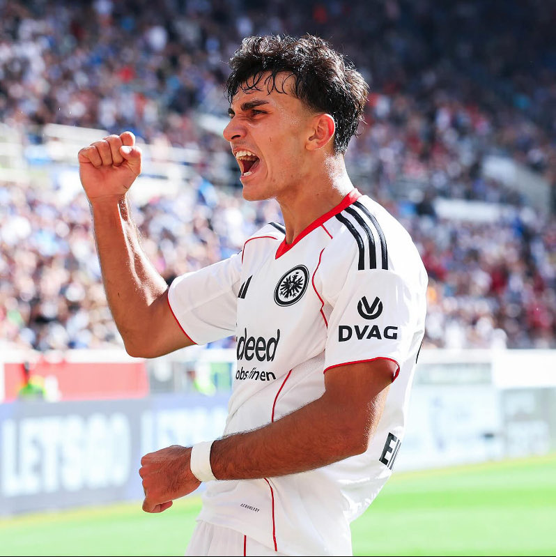 thfc_T_news's tweet image. 🚨⚪️: Tottenham Hotspur are interested in signing Frankfurt midfielder Can Uzun. 🇹🇷👀

- The 20-year-old has impressed in Germany and he has 12 goal contributions in all competitions. 

- He is seen as the New “golden boy” of European football.

Source: @caughtoffside