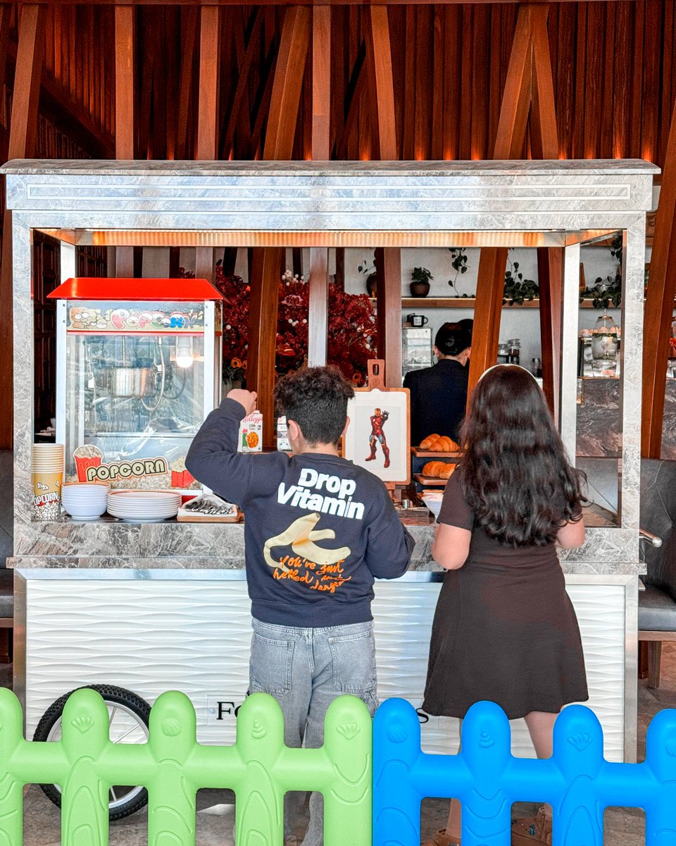 FSKuwait's tweet image. An elevated Sunday Brunch for the whole family ✨ While little guests delight in their favorite bites and playful moments, parents unwind in relaxed style to the sounds of DJ Sola. A beautiful way to spend day the Four Seasons way.
#FSKuwait