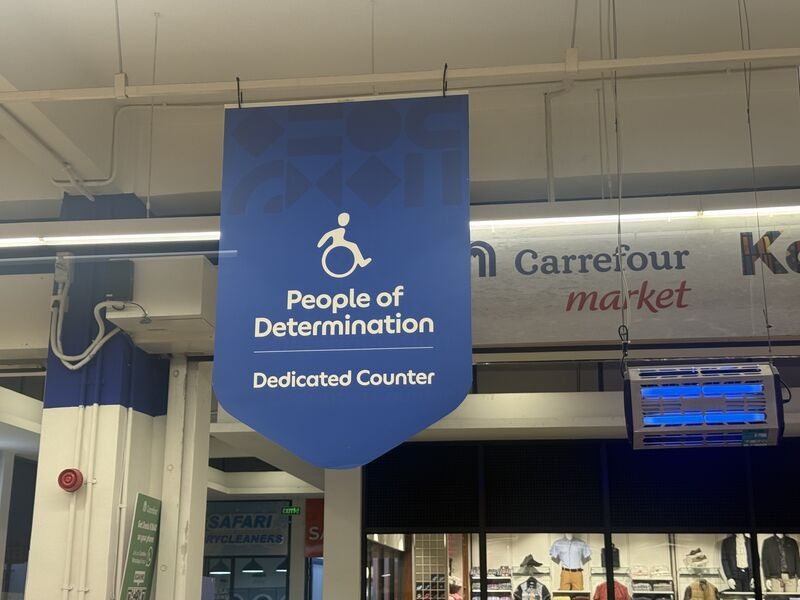 Julio🦯 tweet media