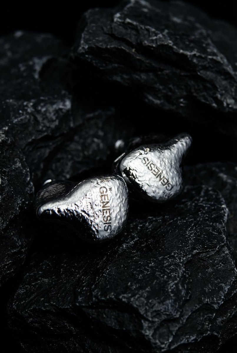 Your world. On demand. 🌍⏯️
👇 Interested in EAA's products?
🌐 Official: earacoustic-audio.com
#EarAcousticAudio #IEM #HIFI #MyWorld #AudioGear