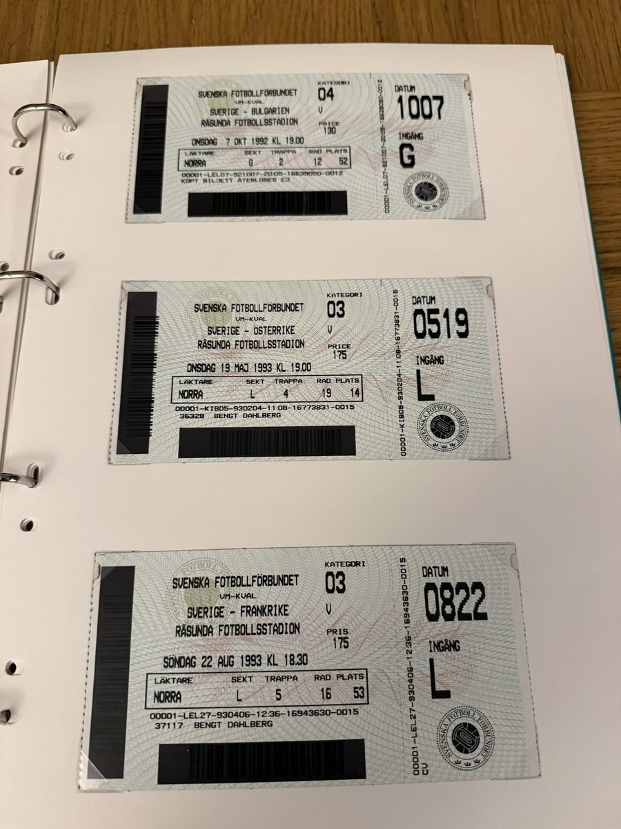 ka97832654's tweet photo. Kör en del två med biljetter. Landskamper, EM92 och en del VSK på bortaplan. Jag gillade tydligen Domnarvsvallen på 90-talet. #vsk #em92 #brage #derbyn #råsunda https://t.co/co038rVoD7