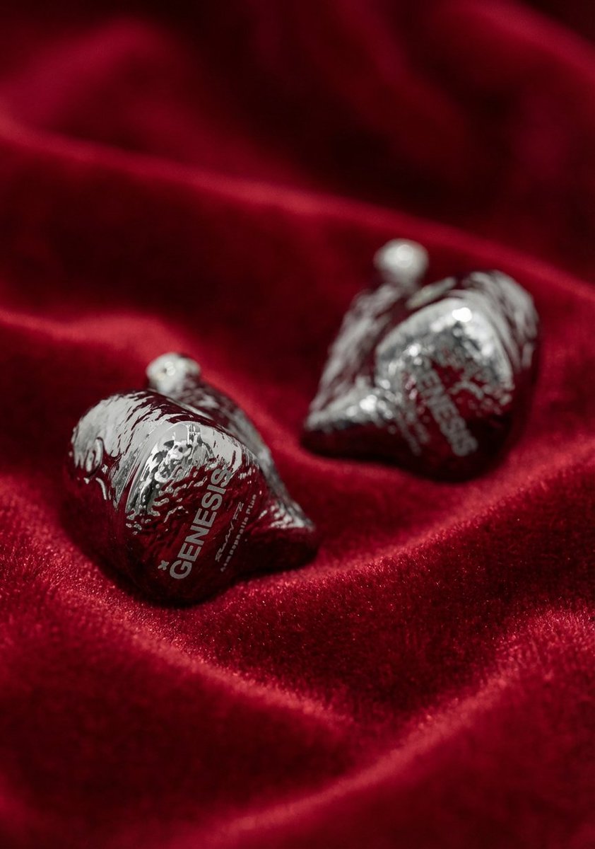 Just you. And the music. 👤🎵
👇 Interested in EAA's products?
🌐 Official: earacoustic-audio.com
#EarAcousticAudio #IEM #HIFI #SoloListening #PureMusic