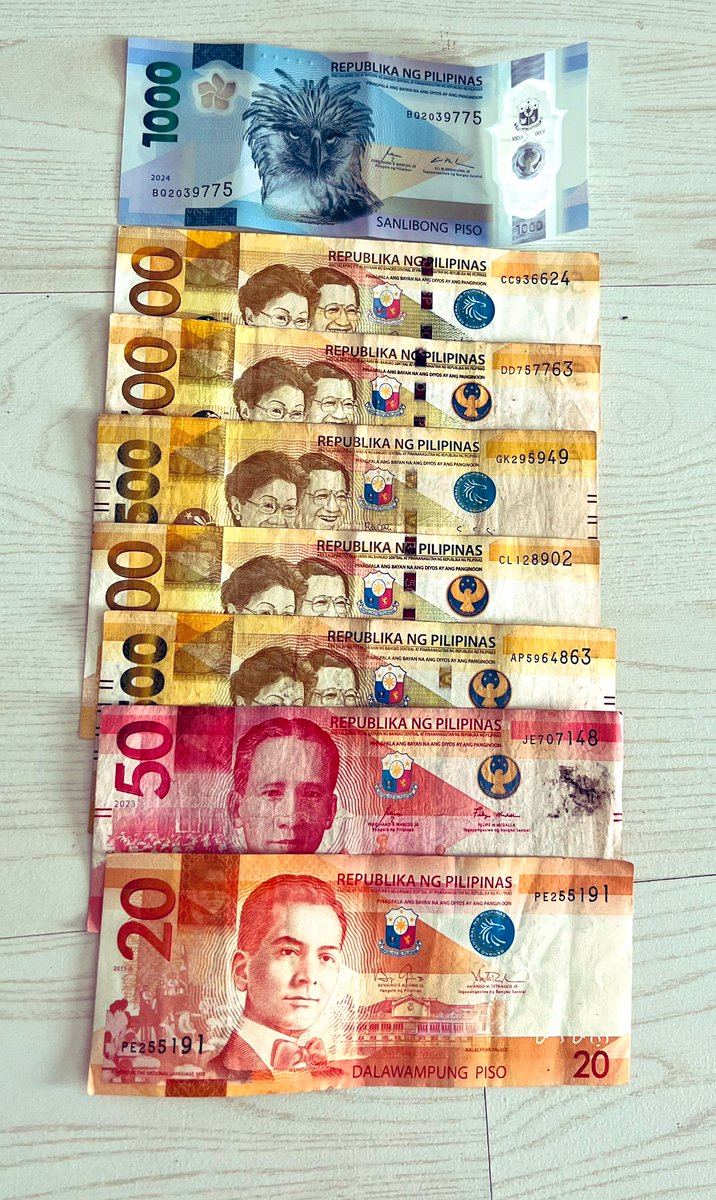 フィリピンのペソに両替 10,000円 🇯🇵 → 3,570🇵🇭php 息子は1,000ペソ紙幣のワシ🦅が お気に入り。 #フィリピン