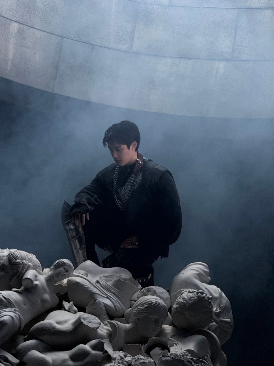 그 시절 엑소빙의글 작가님들이 센티넬물 써줬으면…지금 내 머리속에 떠오르는 명작들이 많은데 말을 못하겠네 쩝…저 혼자 이 사진 대입해서 잘 보도록 하겠습니다…