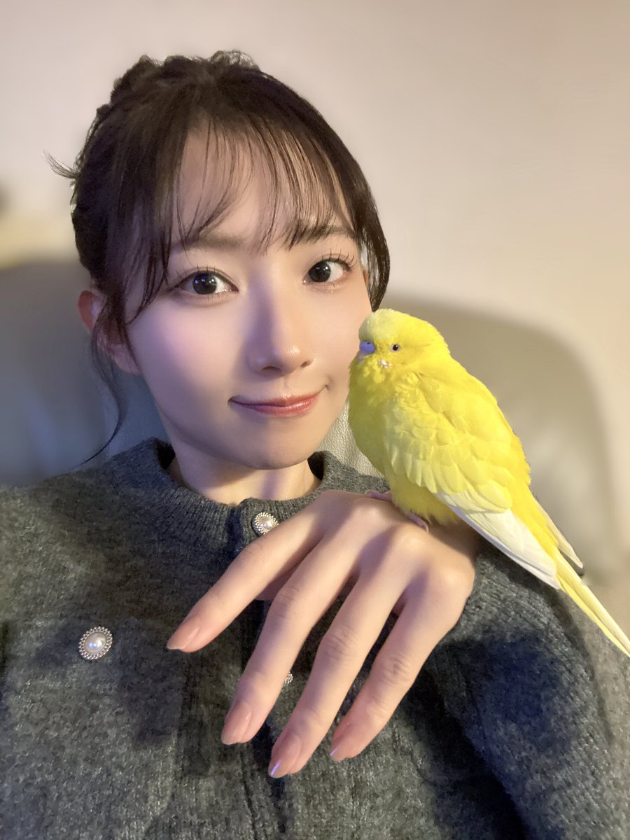 AoyamaNagisa's tweet image. フォロワー20万人！！🎊
本当にありがとうございます…！🥹
皆さんがいてくれるから、毎日頑張れます☺️

記念にリプ返させてください✨
この投稿に送ってくれたリプに、ランダムでリプ返します💌ゆっくり返すね〜😚

これからもよろしくお願いします🥰