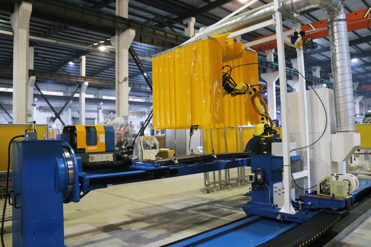 NAEC025's tweet photo. Every weld seam matters in wheel loader manufacturing.
Our Automatic Welding Workstation for Loader Arm Side Plates combines robotic welding, intelligent positioning, and automatic flipping to ensure consistent quality, higher efficiency, and reliable heavy-duty structures.👇 https://t.co/QA20rZuTUm