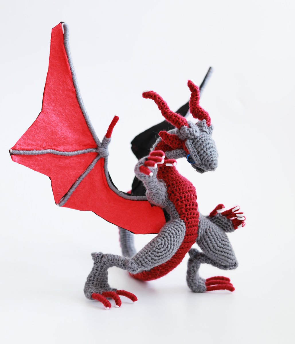 あみぐるみドラゴン 【バハムート】完成！ 翼を広げ、地に立つ姿