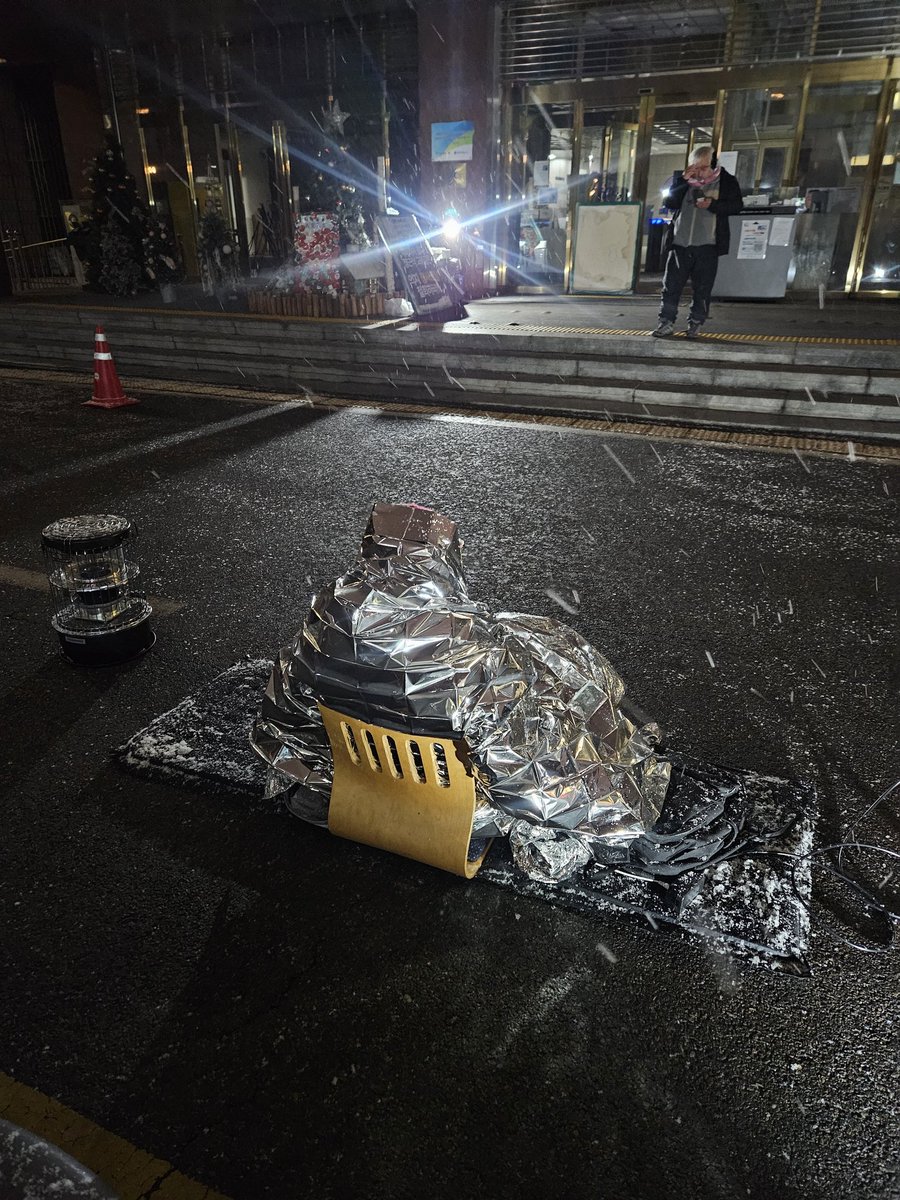 P_reng_'s tweet image. 혜복쌤은 키세스가 되셨습니다 작년 한강진이 생각나네요 윤석열도 아니고 정근식 때문에 이러고 있는것이 너무나도 열받습니다