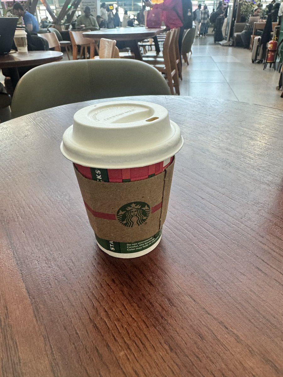 Sunilmed's tweet photo. I had a Cappacinno dry at @Starbucksindia at Bangalore airport - the foam in it was so much thicker whereas the one I normally have in Settle @starbucks is so much smoother and the foam just flows with the liquid. #coffee #starbucks wonder if others have had the same experience. https://t.co/lGo5UhwM6R