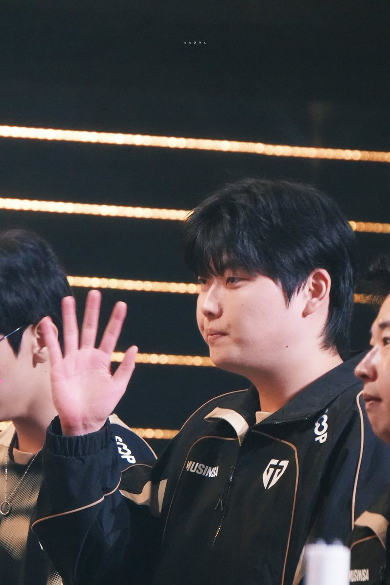 m1nchono_'s tweet photo. 260123

@Karonvlrt 
#geng #GenGWIN 
#Karon #카론 #김원태 https://t.co/KCSnNBpcTa