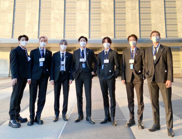 armyforyouth_'s tweet image. 🐱| 🚨 ATENÇÃO PARA ISSO! Segundo a mídia coreana, a polícia já solicitou uma reunião com a HYBE porque acredita que o público no possível show do BTS na Praça Gwanghwamun pode ultrapassar 200 MIL pessoas, e não apenas 18 mil.

📍 A reunião teria sido proposta assim que o…